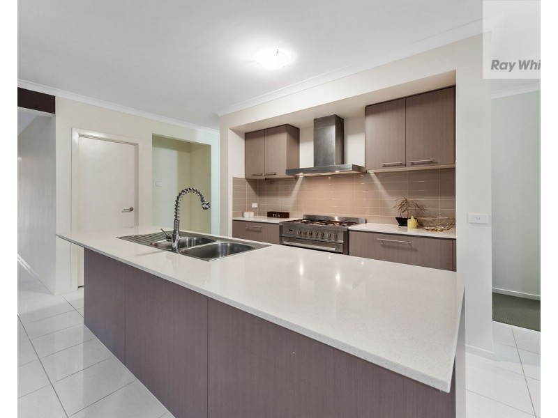 104 Huntington Drive, Craigieburn VIC 3064