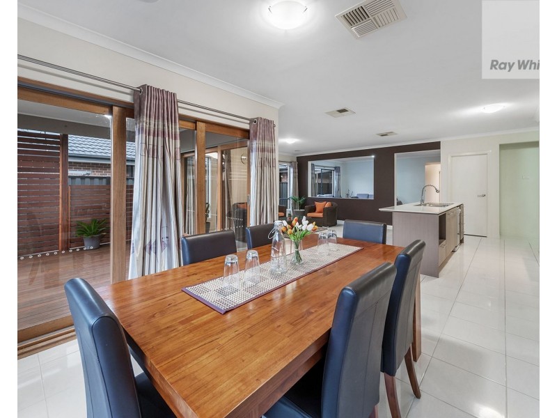 104 Huntington Drive, Craigieburn VIC 3064