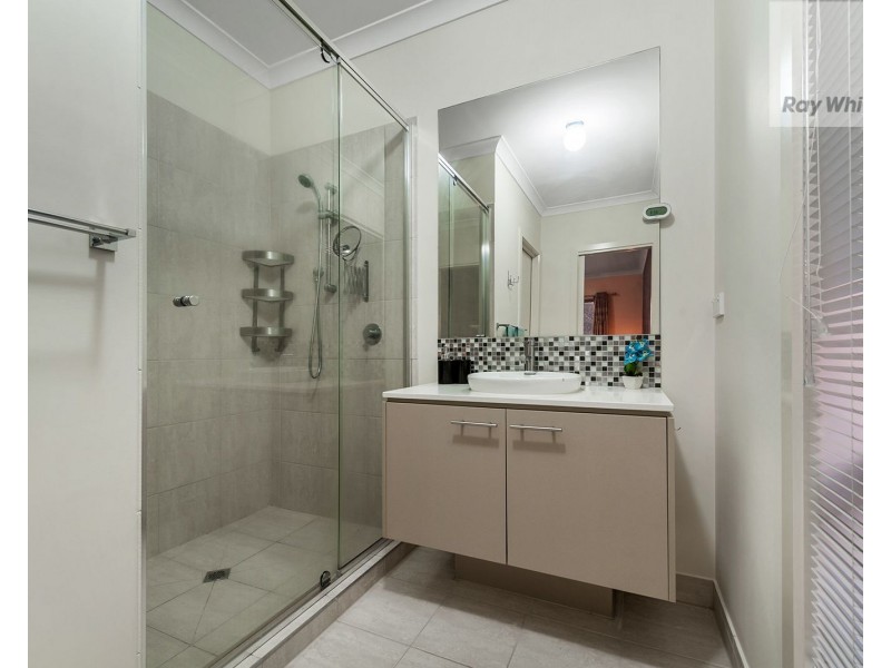 104 Huntington Drive, Craigieburn VIC 3064