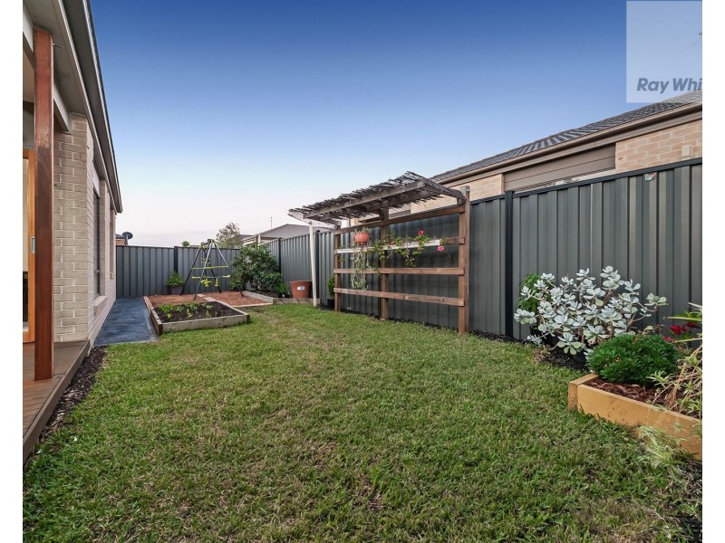 104 Huntington Drive, Craigieburn VIC 3064