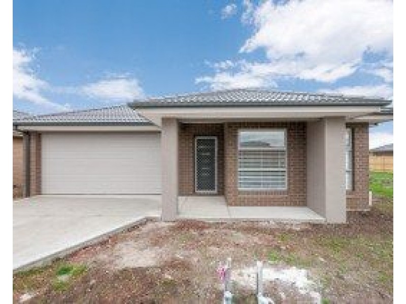 27 Belleview Crescent, Beveridge VIC 3753