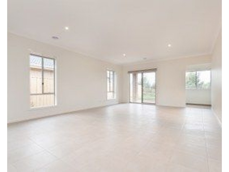 27 Belleview Crescent, Beveridge VIC 3753