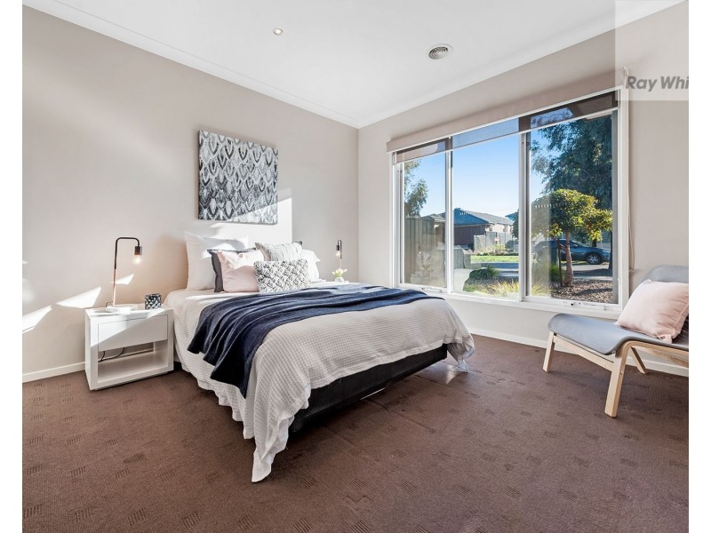 91 Charteris Drive, Craigieburn VIC 3064