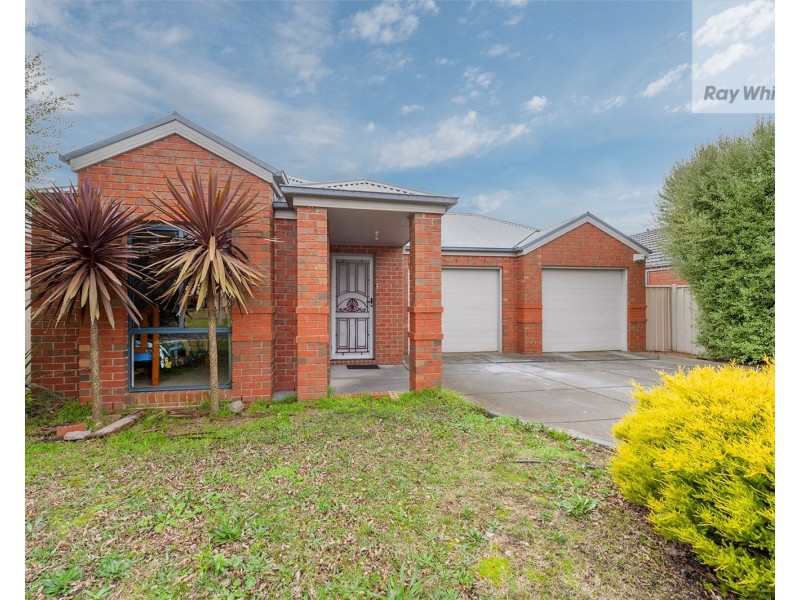8 Sage Hills Place, Craigieburn VIC 3064