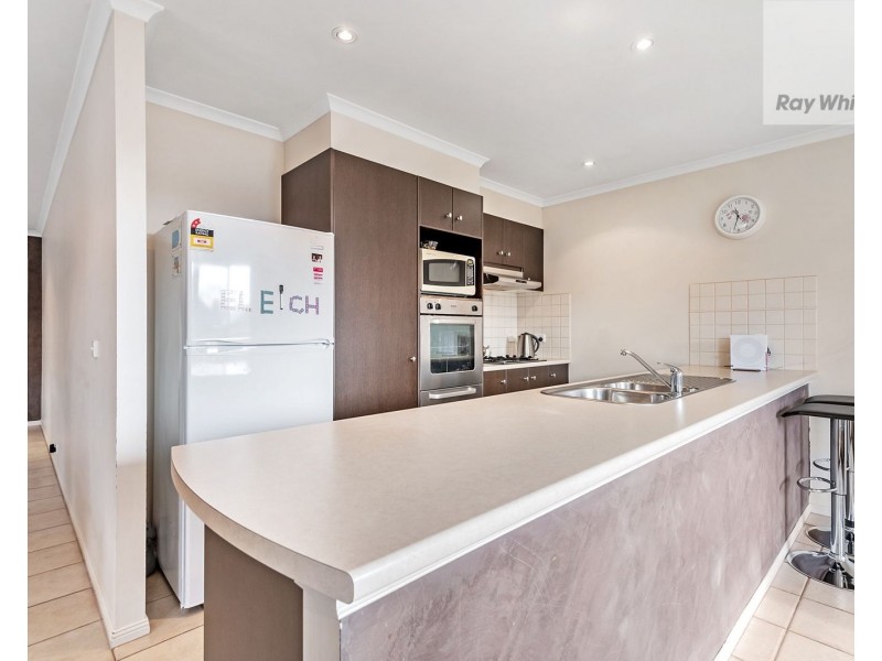 8 Sage Hills Place, Craigieburn VIC 3064