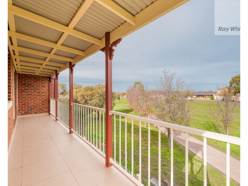 13 Meadowbank Lane, Craigieburn VIC 3064