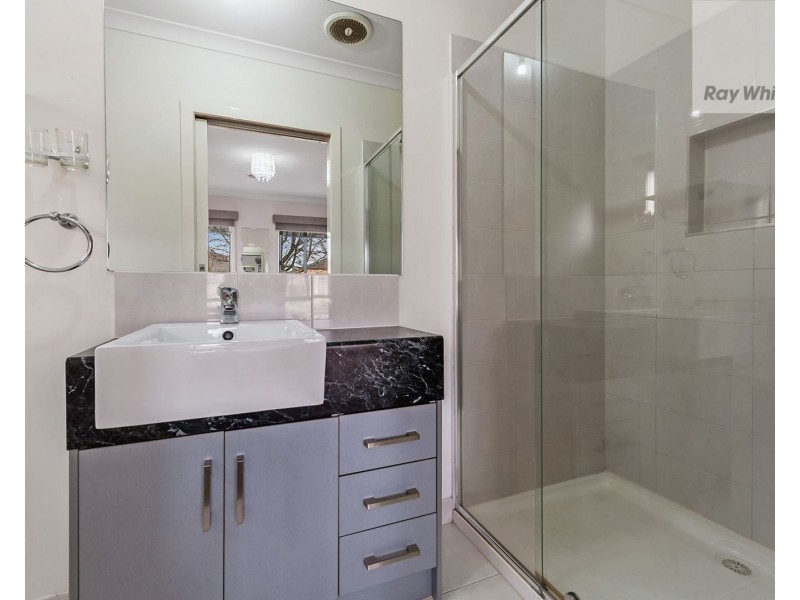 28 Greenham Avenue, Craigieburn VIC 3064