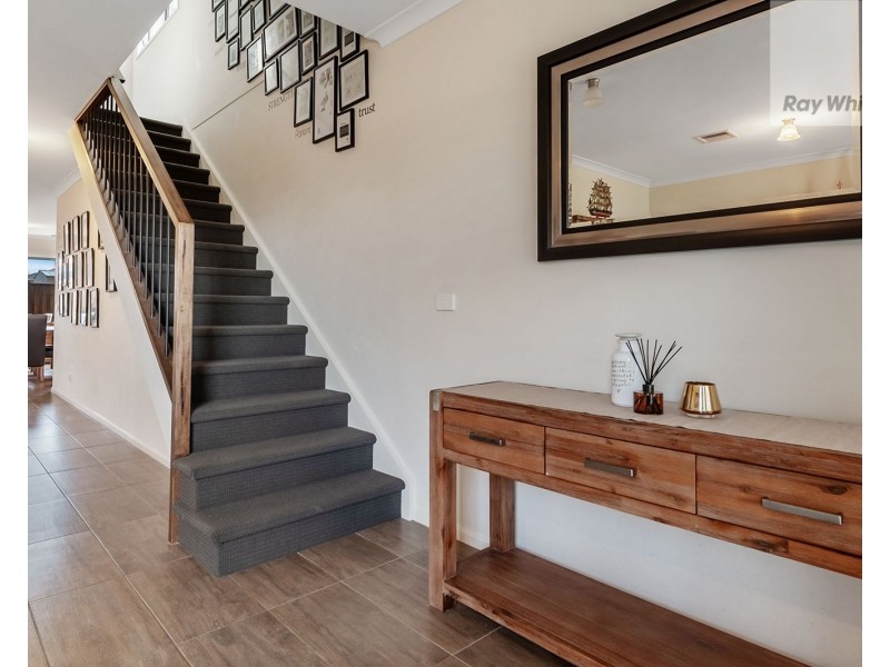 6 Rosette Parade, Mickleham VIC 3064