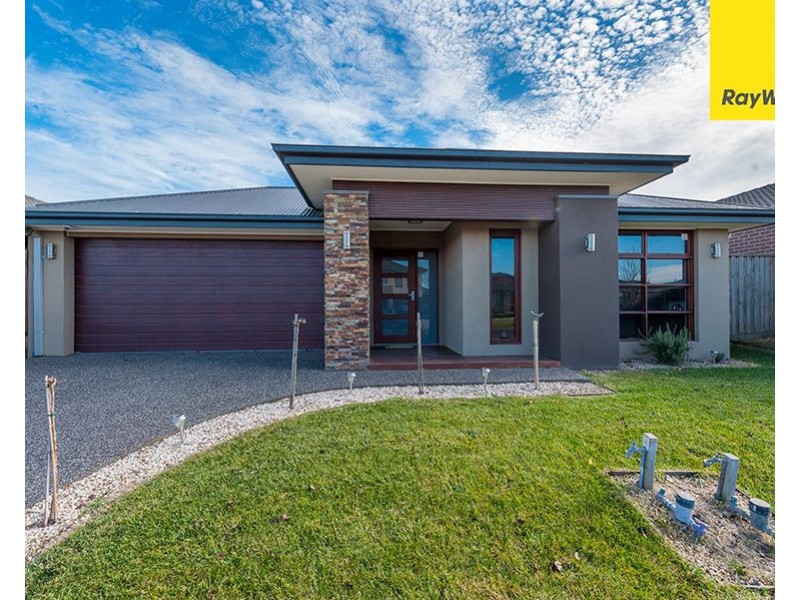 58 Trillium Boulevard, Mickleham VIC 3064