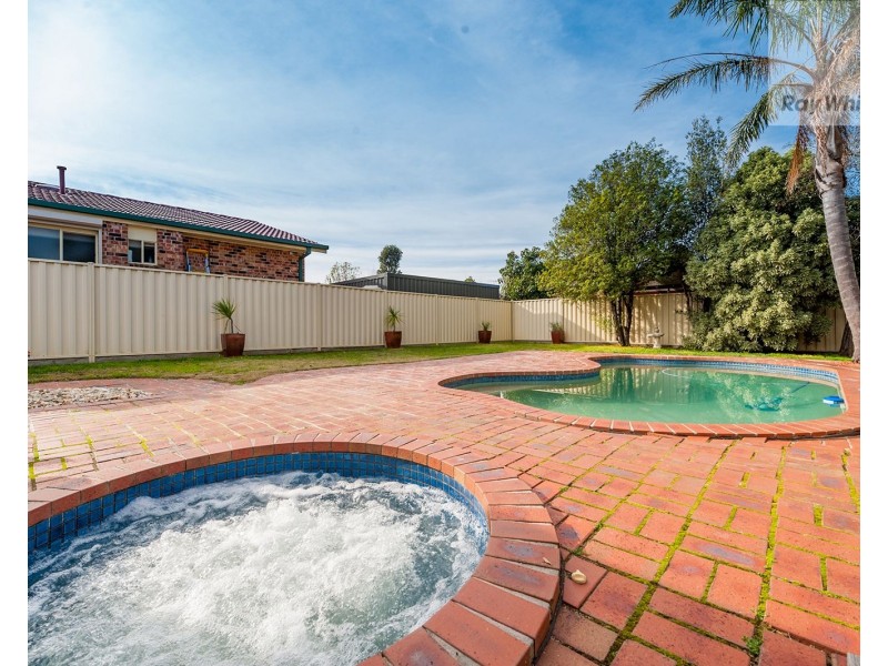 28 Bank Street, Craigieburn VIC 3064