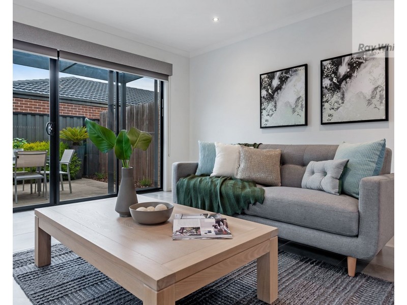 25 Bridgehaven Drive, Craigieburn VIC 3064
