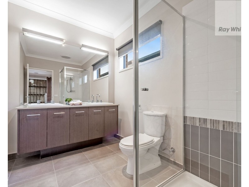 25 Bridgehaven Drive, Craigieburn VIC 3064