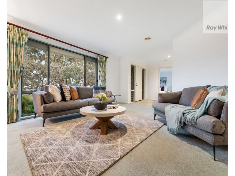 6 Gardenia Close, Craigieburn VIC 3064