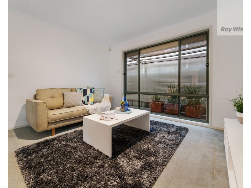 6 Gardenia Close, Craigieburn VIC 3064