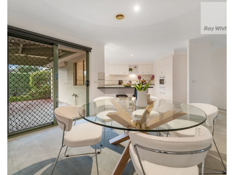 6 Gardenia Close, Craigieburn VIC 3064