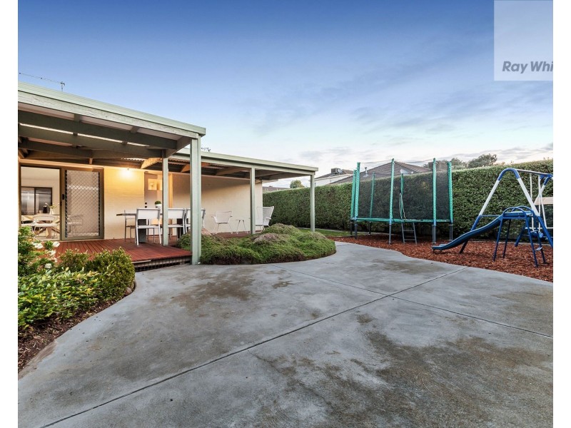 6 Gardenia Close, Craigieburn VIC 3064