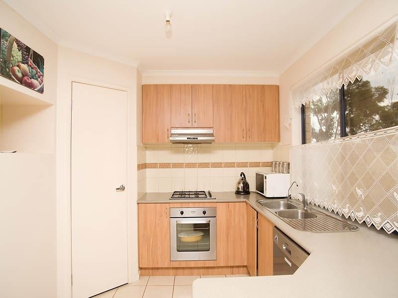 16 Bertrand Court, Craigieburn VIC 3064