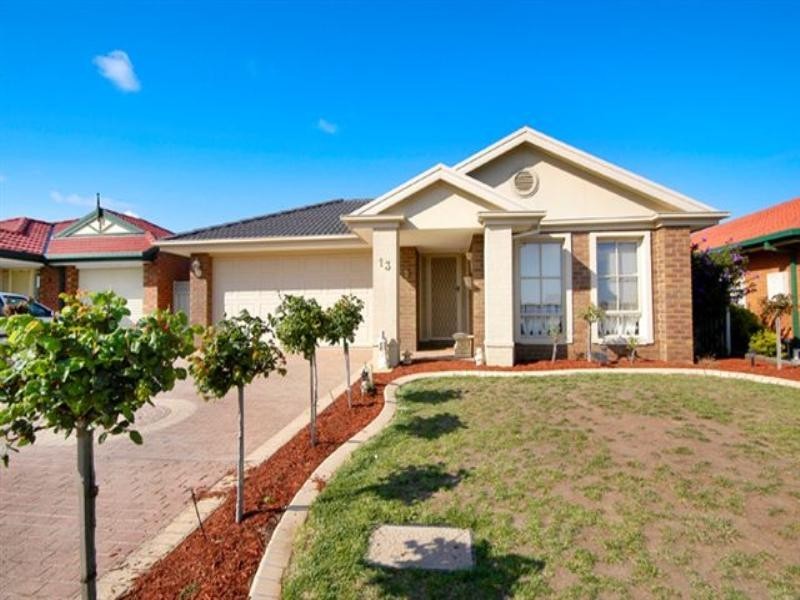 13 Jacarandah Place, Craigieburn VIC 3064