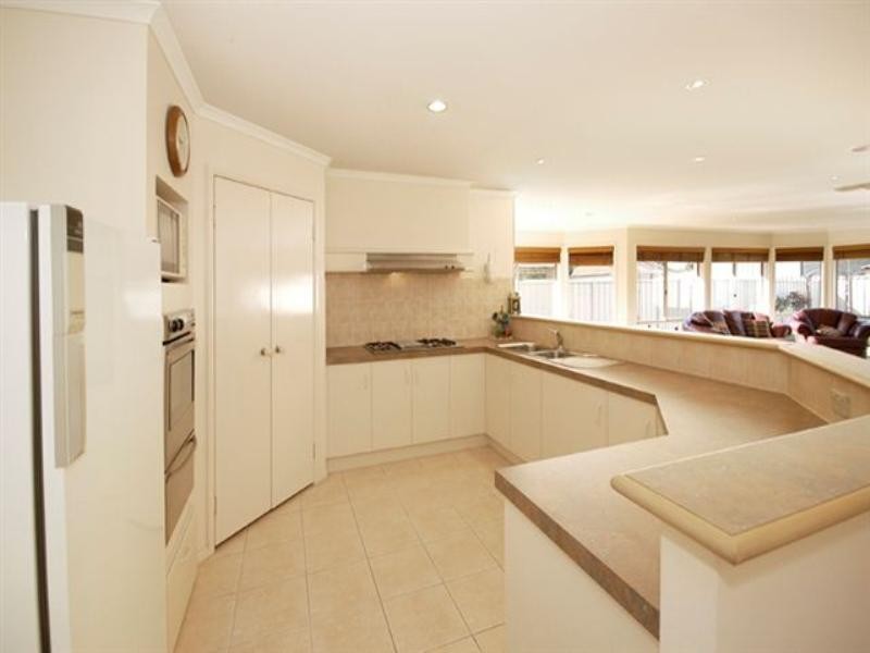 13 Jacarandah Place, Craigieburn VIC 3064