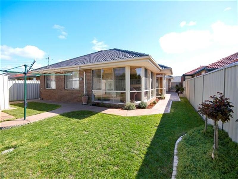 13 Jacarandah Place, Craigieburn VIC 3064