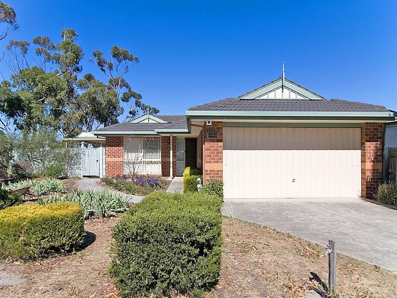 20 Sheridan Way, Roxburgh Park VIC 3064