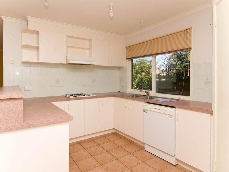 20 Sheridan Way, Roxburgh Park VIC 3064