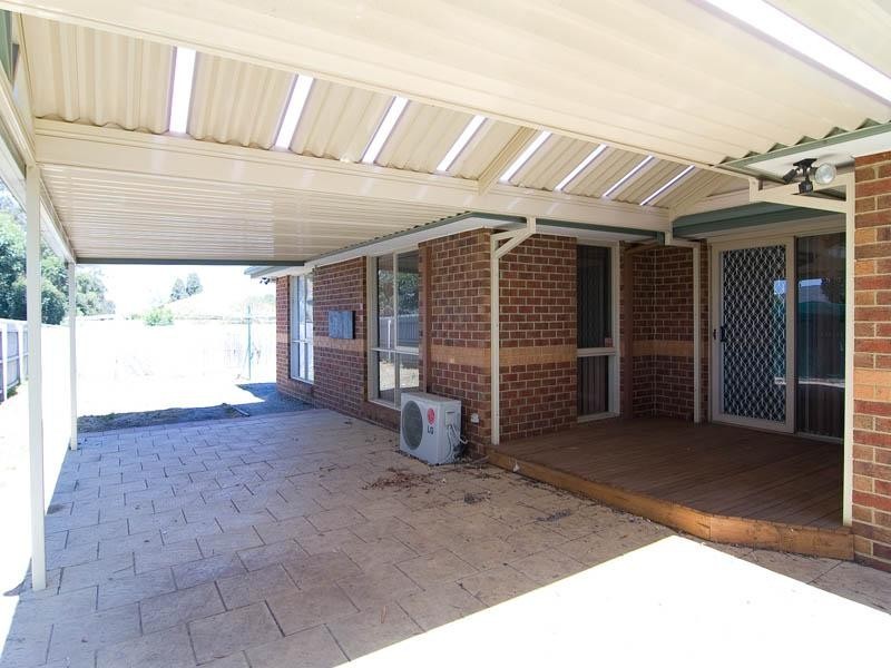 20 Sheridan Way, Roxburgh Park VIC 3064