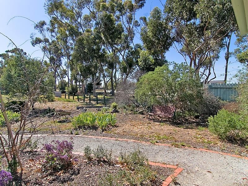 20 Sheridan Way, Roxburgh Park VIC 3064