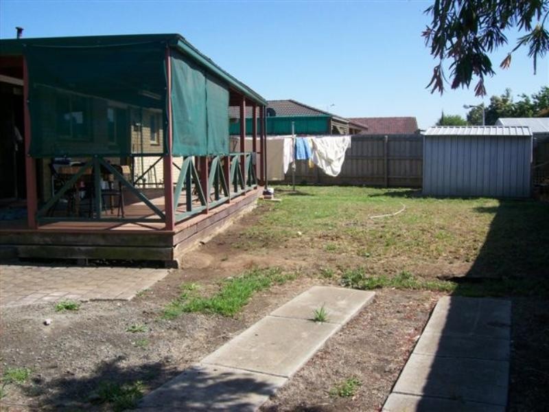 73 Langdon Crescent, Craigieburn VIC 3064