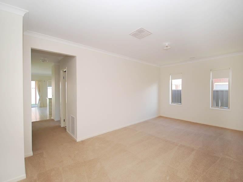 3 Lind Street, Craigieburn VIC 3064