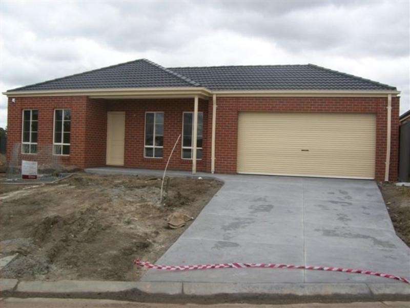 51 Mareeba Way, Craigieburn VIC 3064