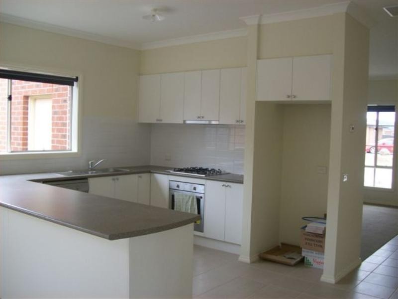 51 Mareeba Way, Craigieburn VIC 3064