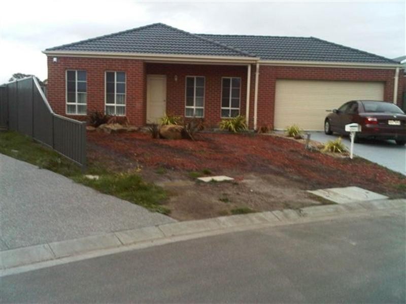 51 Mareeba Way, Craigieburn VIC 3064