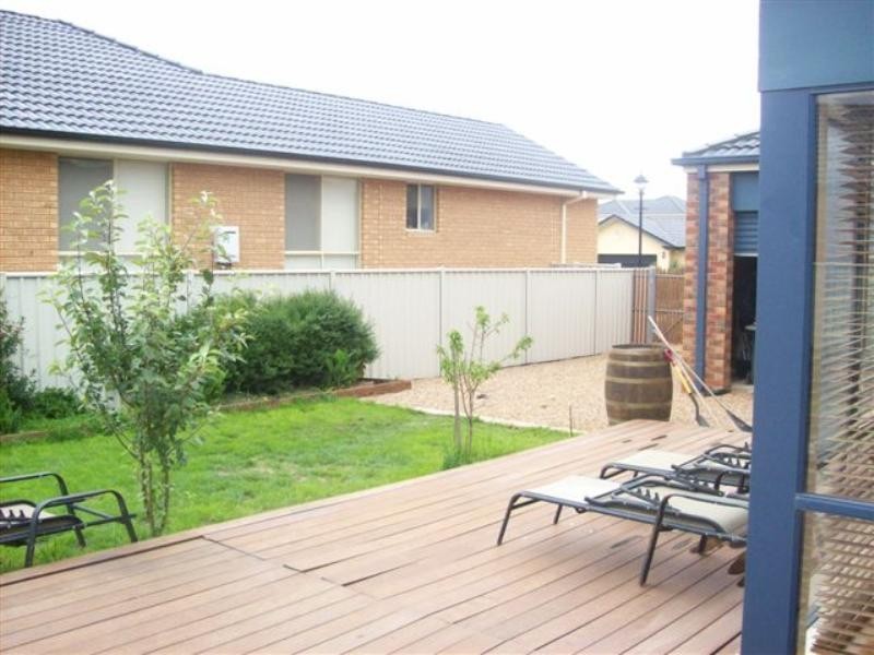 1 Baymeadow Green, Craigieburn VIC 3064