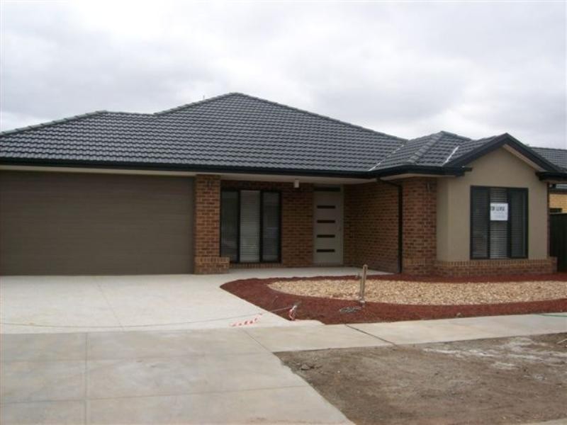 23 Middlesborough Drive, Craigieburn VIC 3064