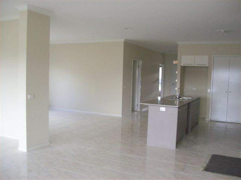 23 Middlesborough Drive, Craigieburn VIC 3064