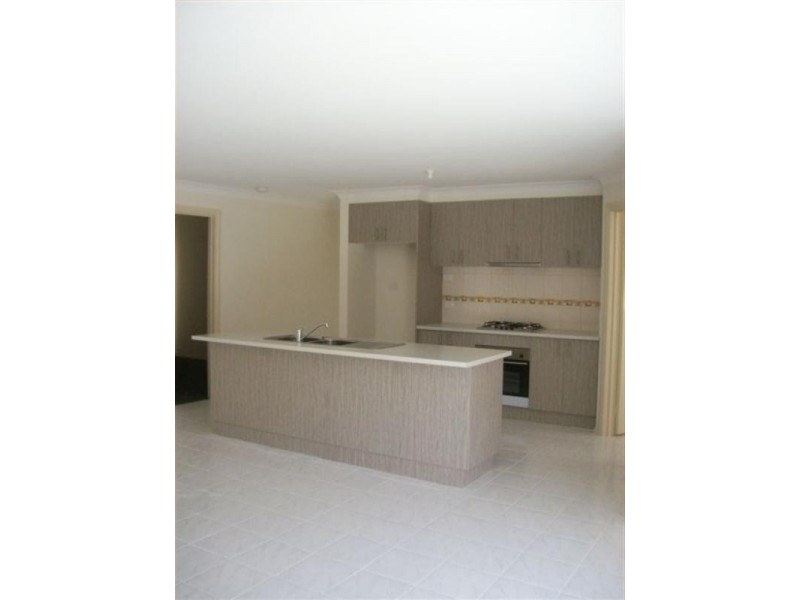 30 Emerald Circuit, Craigieburn VIC 3064