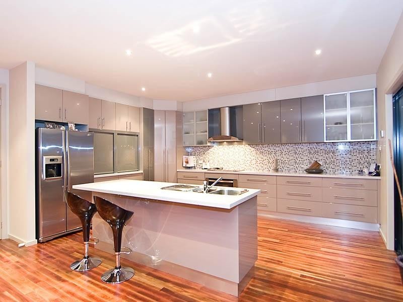 4 Jolly Lane, Mickleham VIC 3064