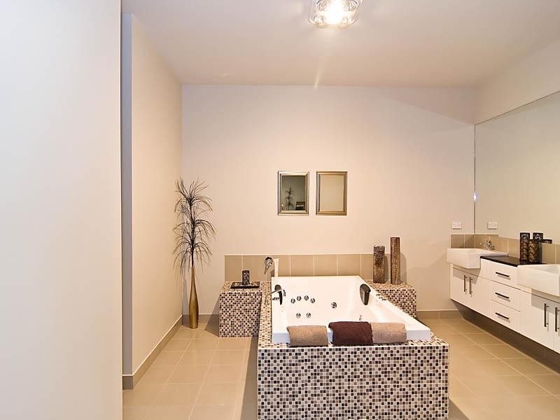 4 Jolly Lane, Mickleham VIC 3064