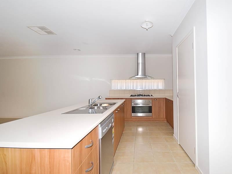 66 Kinglake Crescent, Craigieburn VIC 3064