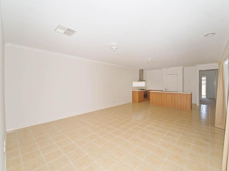 66 Kinglake Crescent, Craigieburn VIC 3064