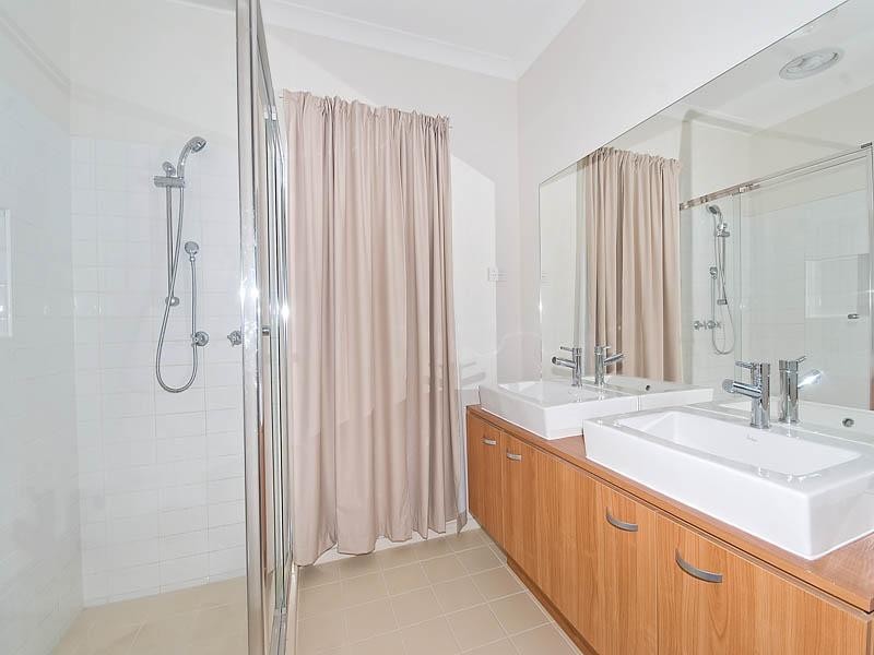 66 Kinglake Crescent, Craigieburn VIC 3064