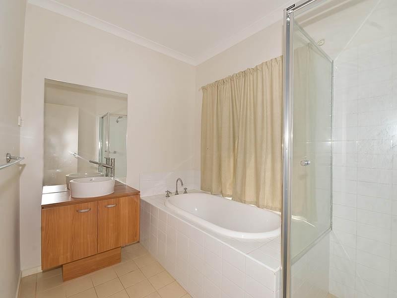 66 Kinglake Crescent, Craigieburn VIC 3064