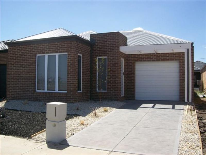 64 Corringa Way, Craigieburn VIC 3064