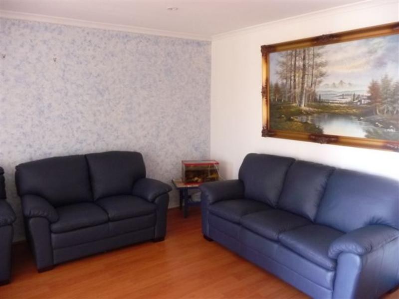 27 Lincolne Crescent, Roxburgh Park VIC 3064