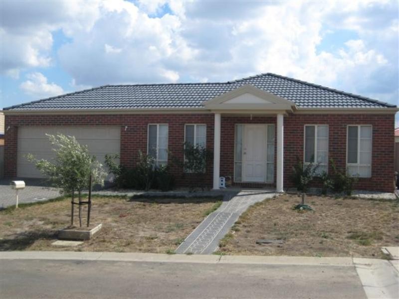 13 Discovery Close, Craigieburn VIC 3064