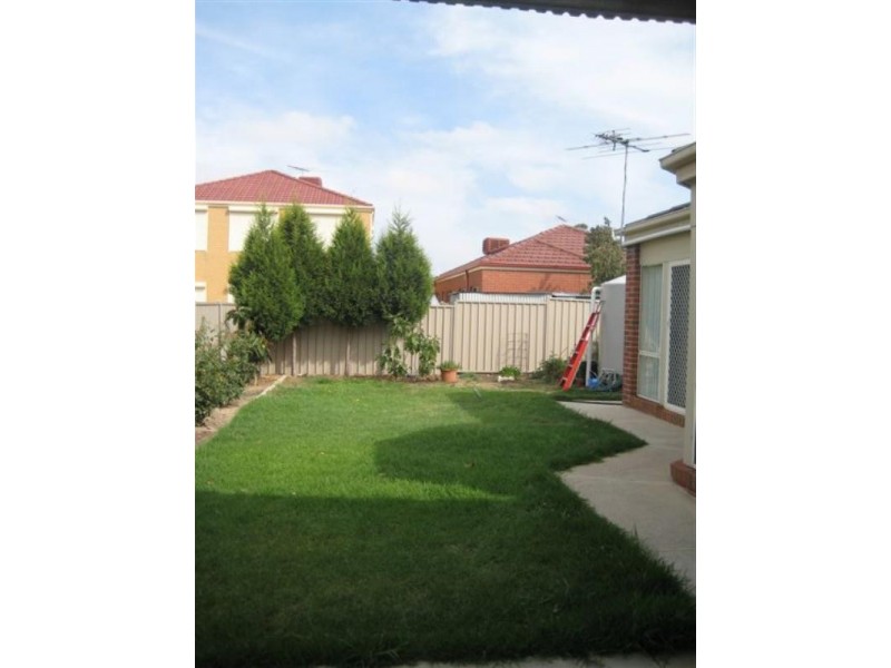 13 Discovery Close, Craigieburn VIC 3064