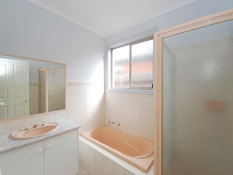 14 McNamara Avenue, Roxburgh Park VIC 3064