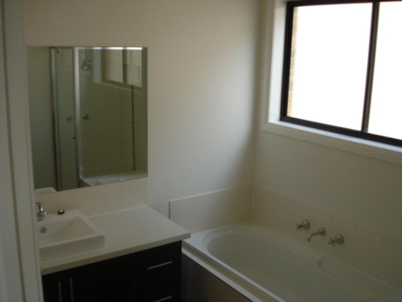 28 Northumberland Circuit, Craigieburn VIC 3064