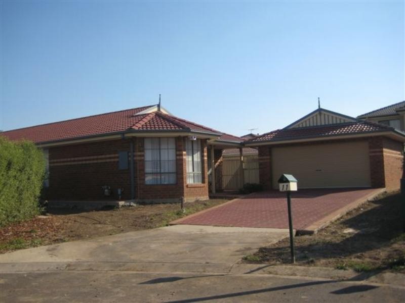 11 Glama Court, Roxburgh Park VIC 3064